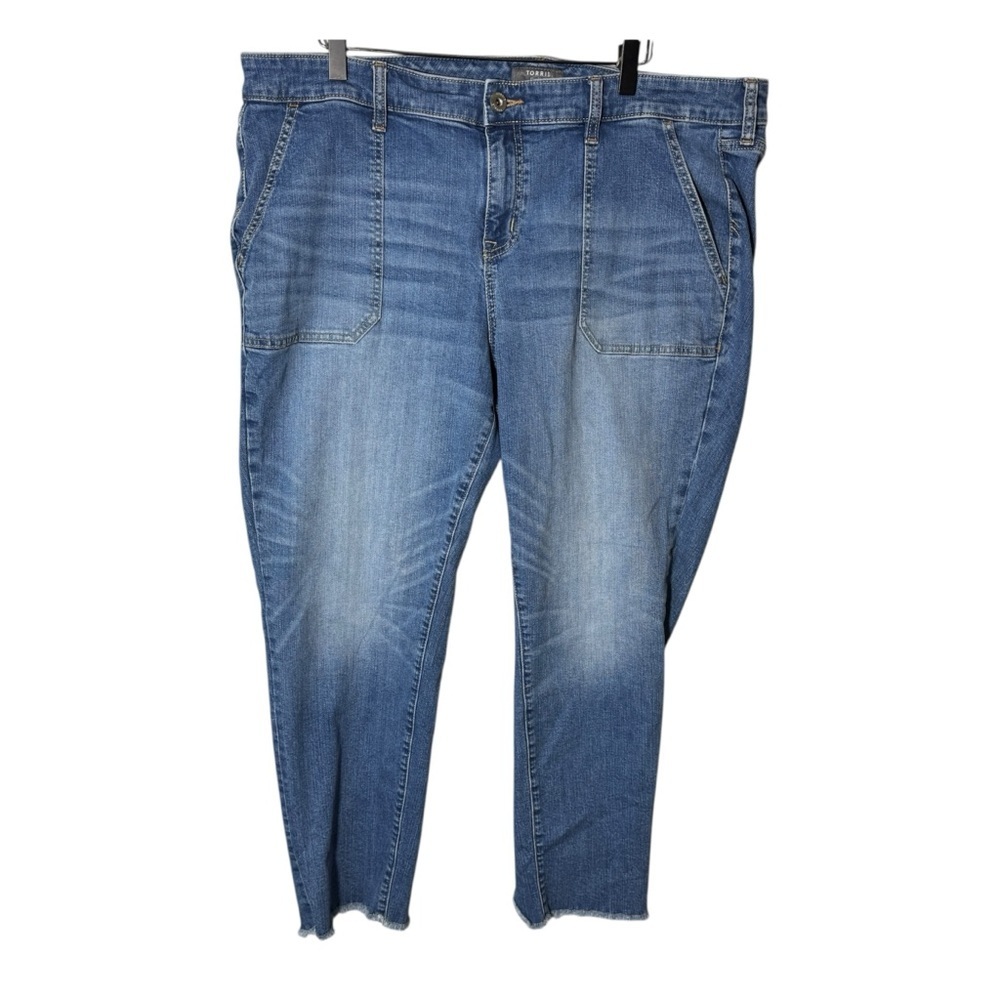 Torrid Crop Boyfriend Denim Jeans Raw Hem Size 16
